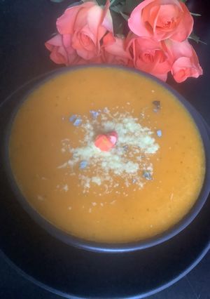 Une photo de 🥳Velouté🪹 potimarron 👨‍🍳 festif⛄️🍾