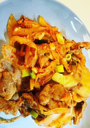 泡菜豬肉炒洋蔥 的食譜成品照片