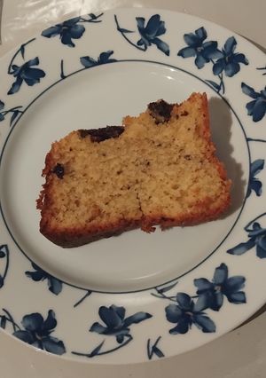 Una foto de 🍰Bizcocho de naranja y chispas de chocolate 🍫
