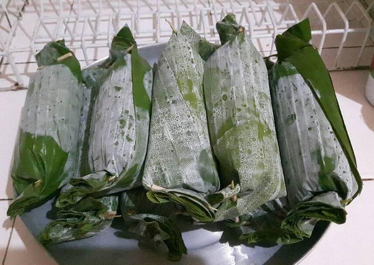Bagaimana memasak Nasi Bakar Teri Ati Ampela yang Bikin Ngiler