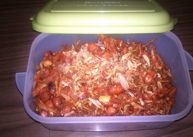  Resep  Balado teri kacang nampol  oleh Sheshe BundaNa 