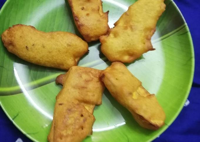 कच्चे केले के पकोड़े (kache kele ke pakode recipe in hindi) रेसिपी बनाने की  विधि in Hindi by Sadhana Parihar - Cookpad