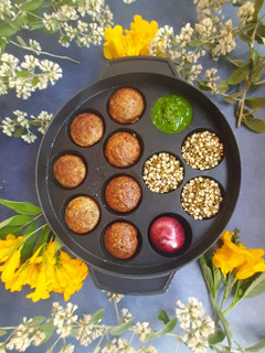 A picture of Moong dal appe.