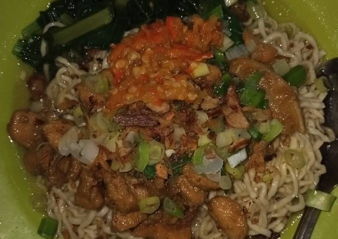 Mie ayam rumahan