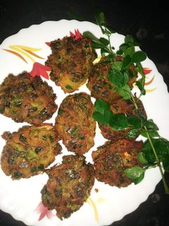 সজনে শাকের বড়া (sojne shaaker bora recipe in Bengali) রেসিপির প্রধান ছবি