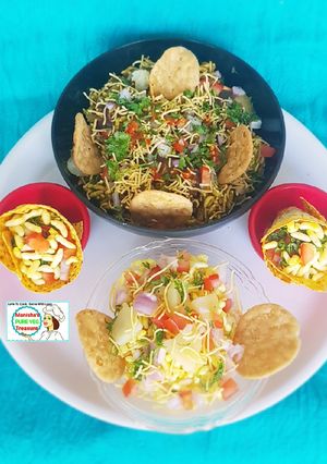 A picture of Chatpati Bhel Chatpati Bhel Papad Cones.