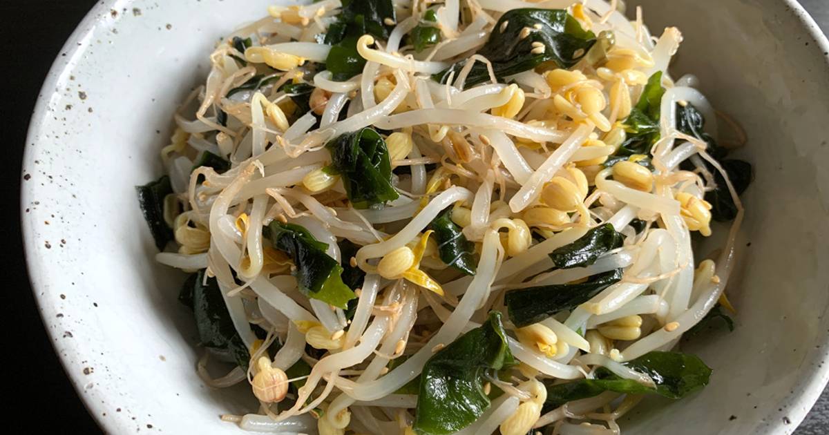 Korean Inspired Bean Sprouts & Wakame Salad Recipe by Hiroko Liston - Cookpad Korean Inspired Bean Sprouts & Wakame Salad Recipe... 