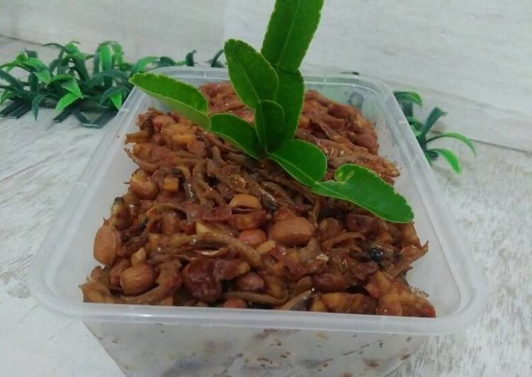 makanan Sambel teri kacang Jadi, tidak cukup satu