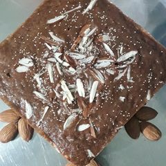 A picture of Yummy Biscuite Cake.