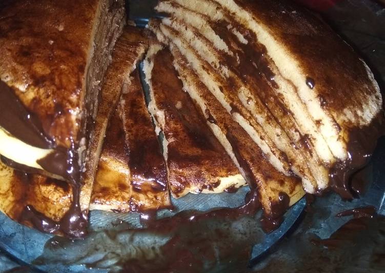 Langkah Mudah untuk Menyiapkan Pancake toping coklat yang Enak Banget