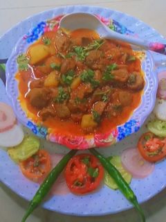 आलू सोयाबीन की रसीली सब्जी(Aloo soyabeen ki raseeli sabzi recipe in hindi) रेसिपी मुख्य फोटो
