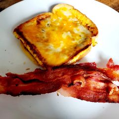 Bullseye Toast 🎯 A picture of Bullseye Toast 🎯.