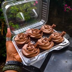 A picture of Chocolate Orange Cupcakes #themechallenge.
