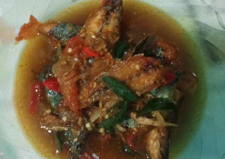 Langkah memasak Tumis pindang ikan salem Lezat