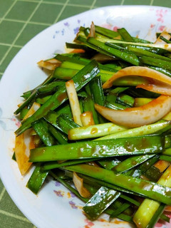 夏日涼拌飯-韓式生拌韭菜 的食譜成品照片
