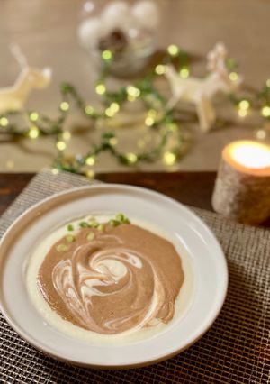 Une photo de Soupe Mont-Blanc, chou-fleur et marrons