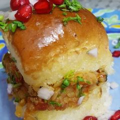 A picture of Masala pav.