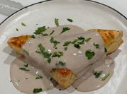A picture of white wine cream