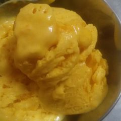 A picture of Mango icecream.