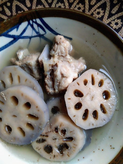 陳情令之蓮藕排骨湯(電鍋料理)(一鍋到底之簡單湯品) 的食譜成品照片