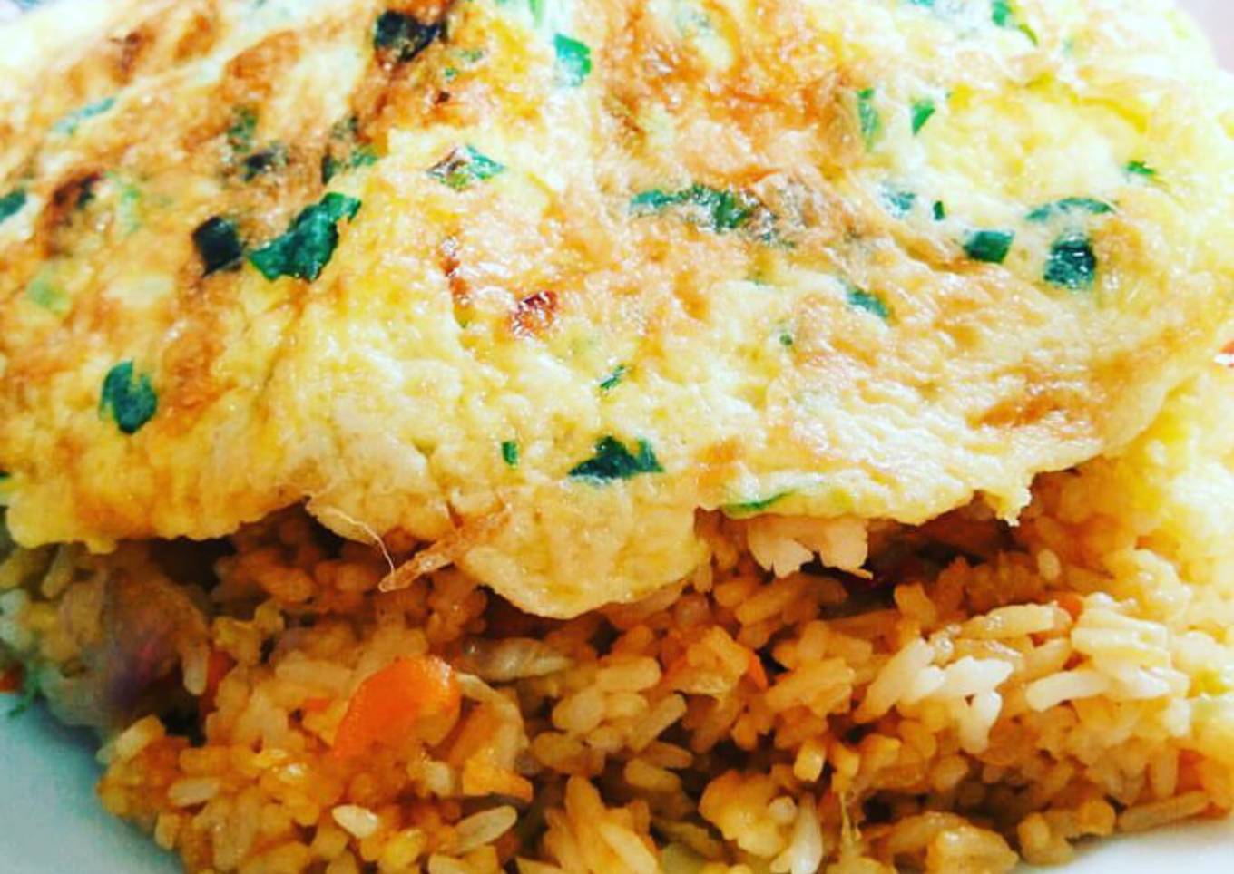 Nasi Goreng Istimewa Topping Dadar
