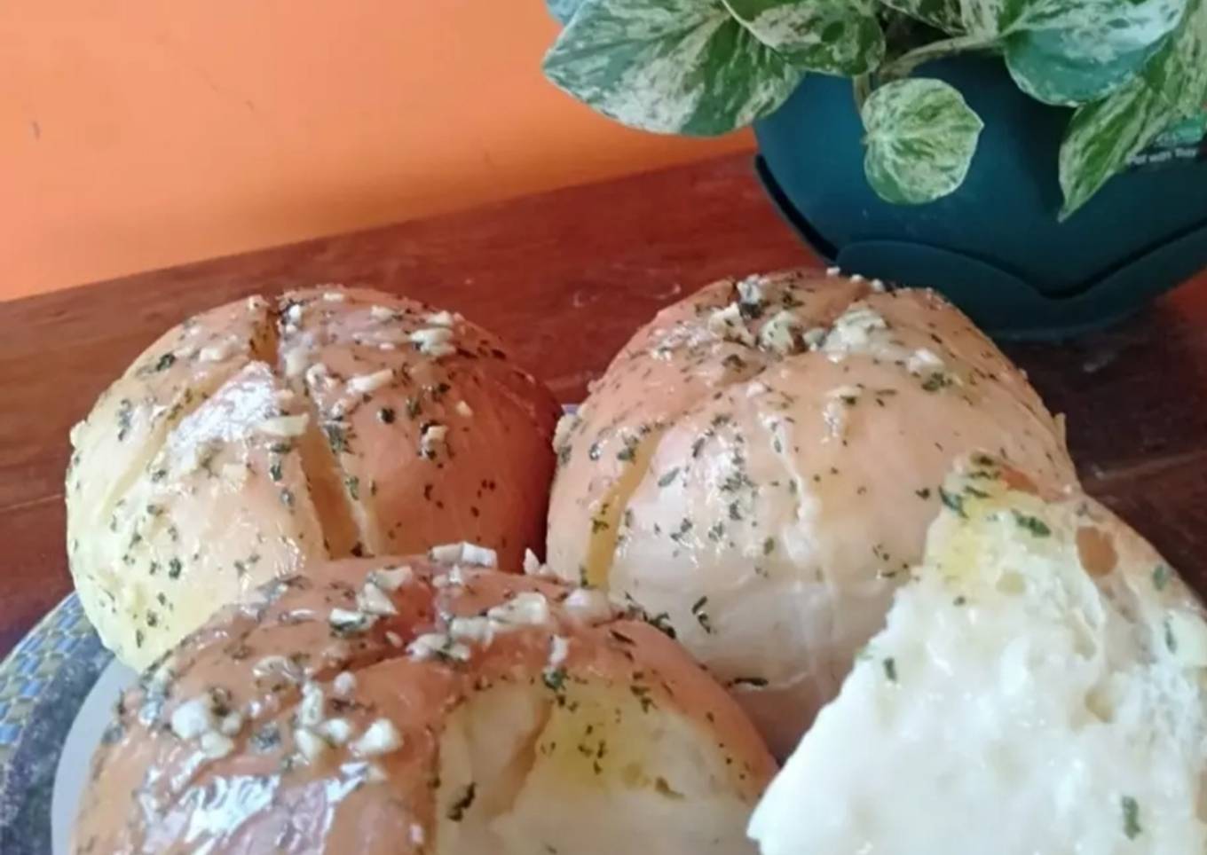 Korean garlic cheese bread