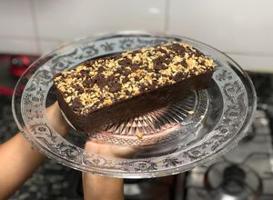 Una foto de Brownie saludable de avena, miel y tagatosa. Sin materia grasa