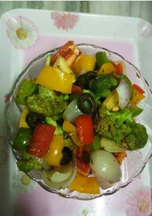 A picture of Garden fresh salad.