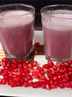 દાડમ નું શરબત (Pomegranate Sharbat Recipe In Gujarati) રેસીપી મુખ્ય ફોટો