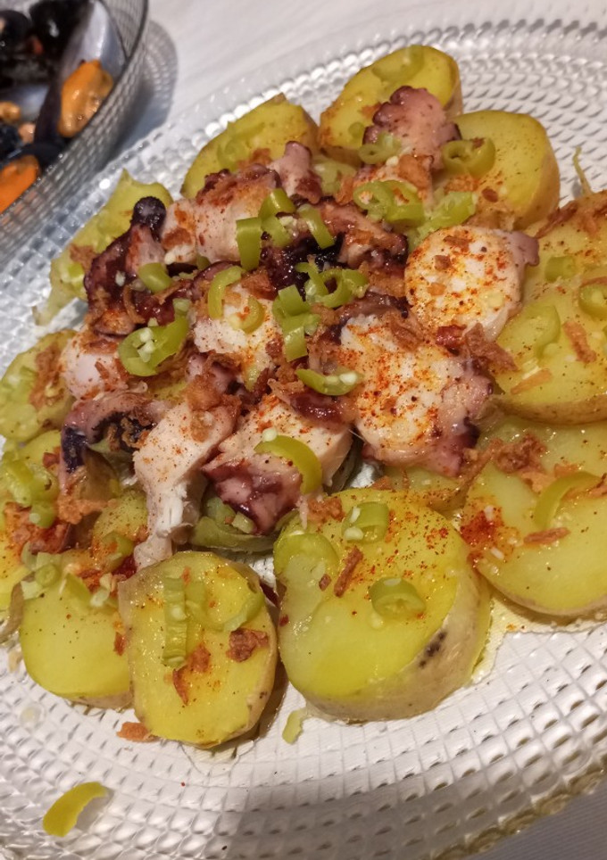 Una foto de Pulpo con pipirrana