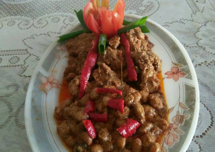 Gulai sapi kacang merah