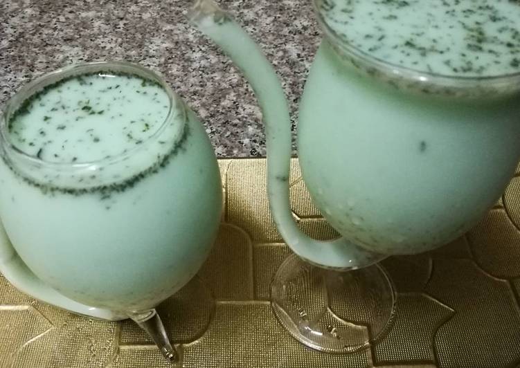 Mint lassi