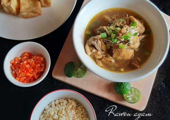 Rawon Ayam menu makan siang