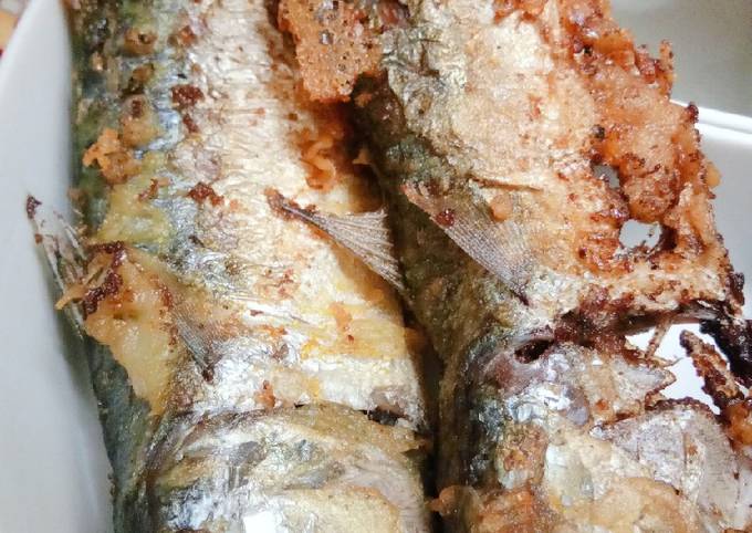 Resep Ikan Kembung Goreng Ala Masakan Rm Padang Tersimpel Dan Enak Oleh Shinta Trisilvana Cookpad