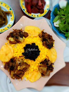 عکسی از دستور قارچ پلو مجلسی