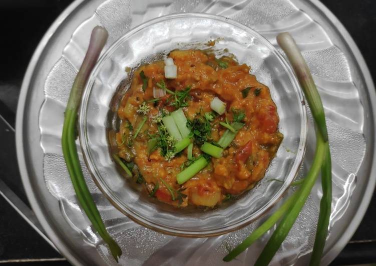 Spring Onion Curry with Besan 