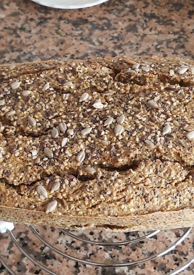 Una foto de Pan de quinoa y chía vegano