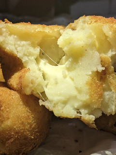 Una foto de Bomba de papa (con puré de papas sobrado)