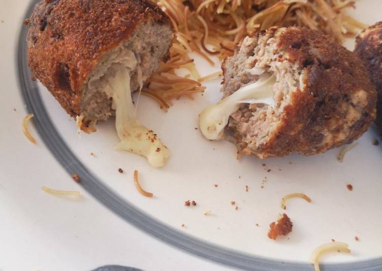 Carne rellena de queso (deditos)