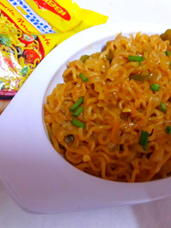 சீஸி டோமடோ மேகி செய்முறை முக்கிய புகைப்படம்