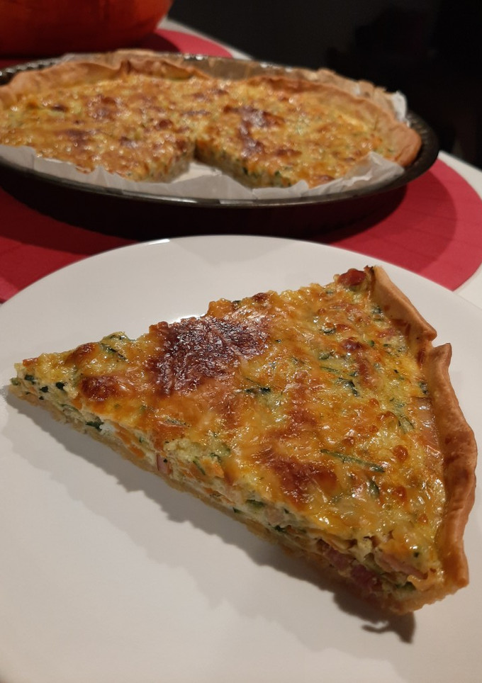 Una foto de Quiche vegetal con bacon