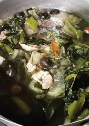 รูปของ อ่อมหมู เห็ดเผาะ