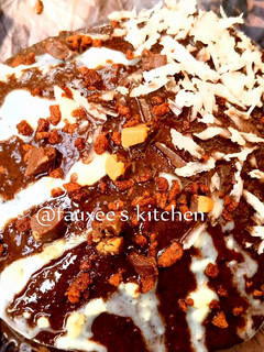 A picture of Chocolate pan cakes.