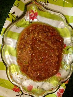 लाल मिर्च की चटपटी चटनी (Lal mirch ki chatpati chutney recipe in hindi) रेसिपी मुख्य फोटो