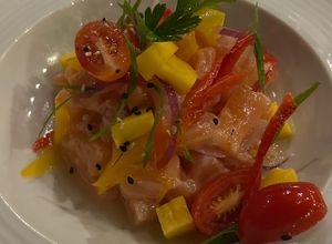 Foto de Ceviche de Salmão com Manga e Pimentos