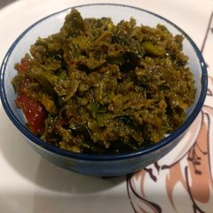 A picture of Aamle(gooseberry) ka kachumar.