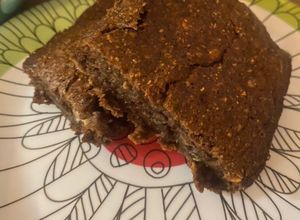 Una foto de Brownie plátano y avena