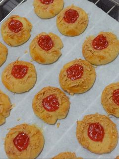 Foto resep Strawberry Cheese Thumbprint