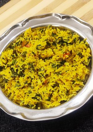 पालक पुलाव (palak pulao recipe in Hindi) रेसिपी मुख्य फोटो