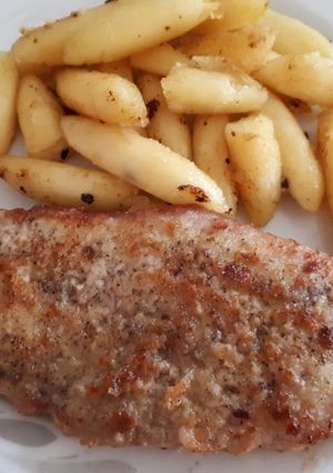 Mustáros sertéscomb hirtelen sütve, nudlival recept fotója